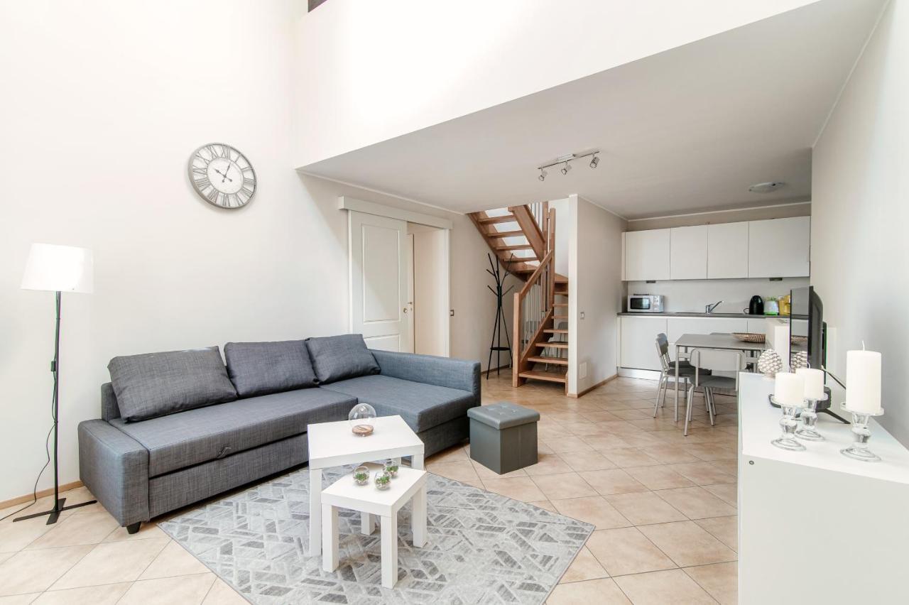 Sky Attic 72 - The House Of Travelers Apartment Como Ngoại thất bức ảnh